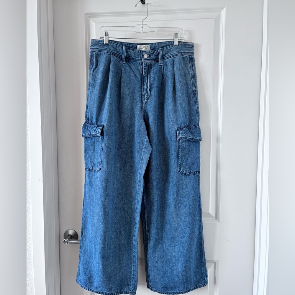 Universal Thread Baggy Wide Leg Cargo Jeans Womens 12 High Rise Light Wash